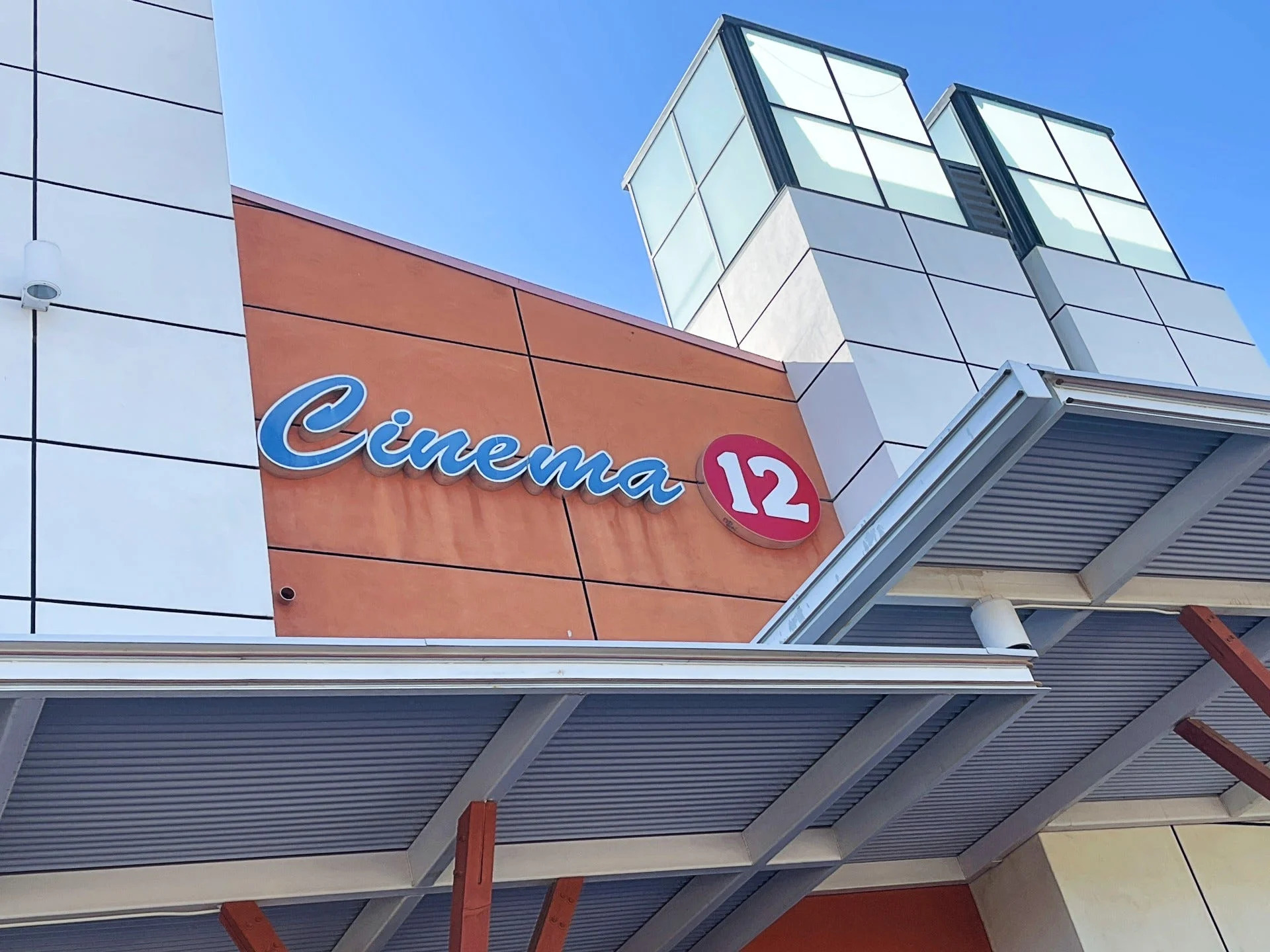 Civic Plaza 12 Cinema 9th Avenue Hesperia Ca
