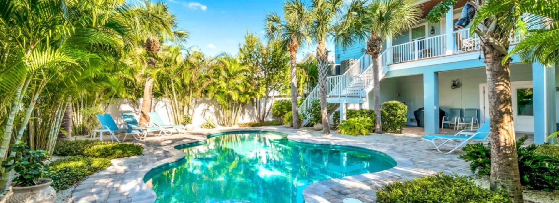 Vacation rental pool with safety fencing and clear visibility