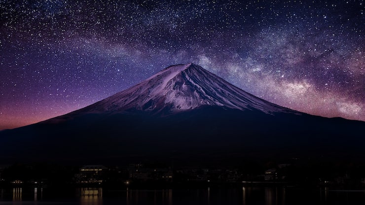 A crisp 4K resolution image of a mountain at night, demonstrating high pixel density